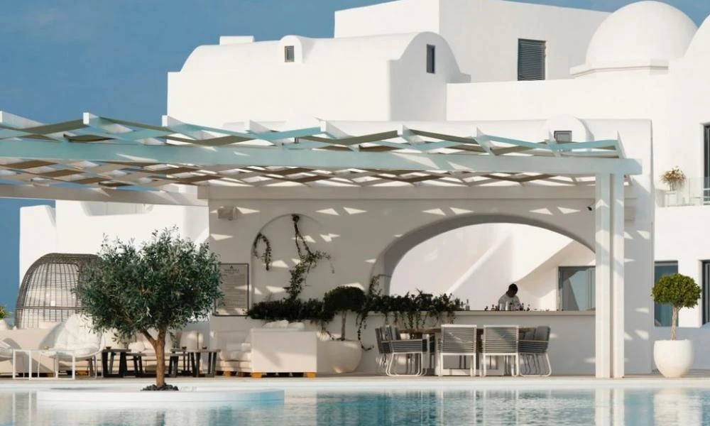 Έφτιαξαν μικρογραφία της Σαντορίνης στο Άμπου Ντάμπι - Οι τιμές του resort που ζαλίζουν